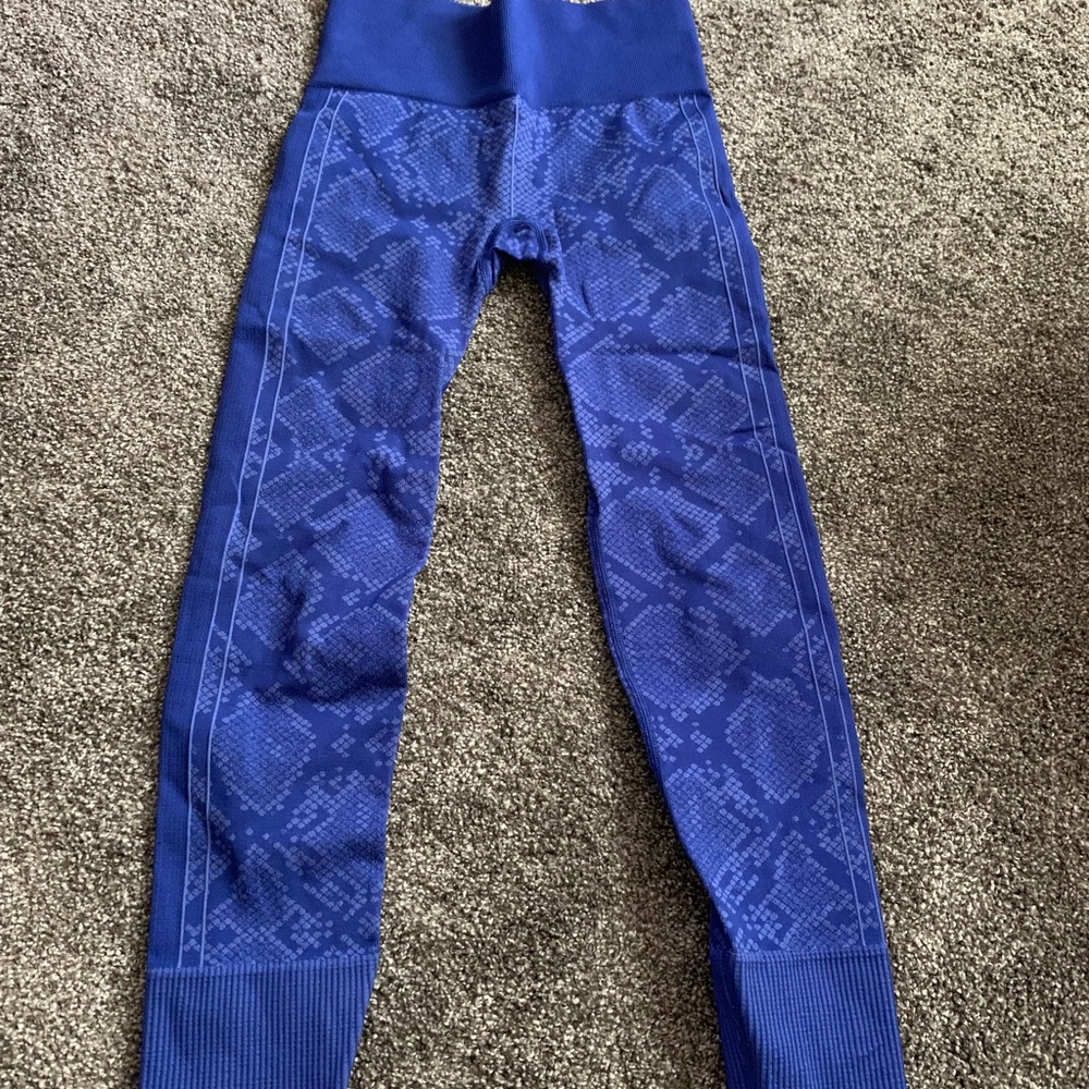 Lululemon blue leggings